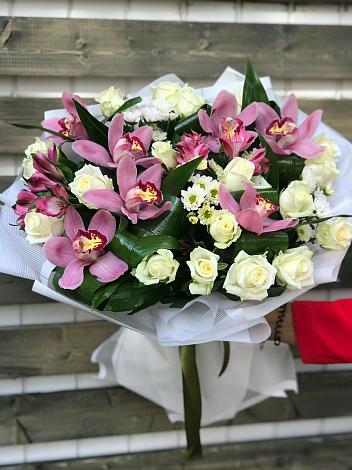 Букет цветов из: Розы и Хризантемы в Ейске