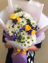 Букет цветов из:  Ирисы, Хризантемы и Розы #REPLACE_PRED# Ейске