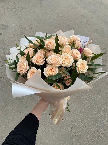 Букет Кремовые розы Латте в Ейске